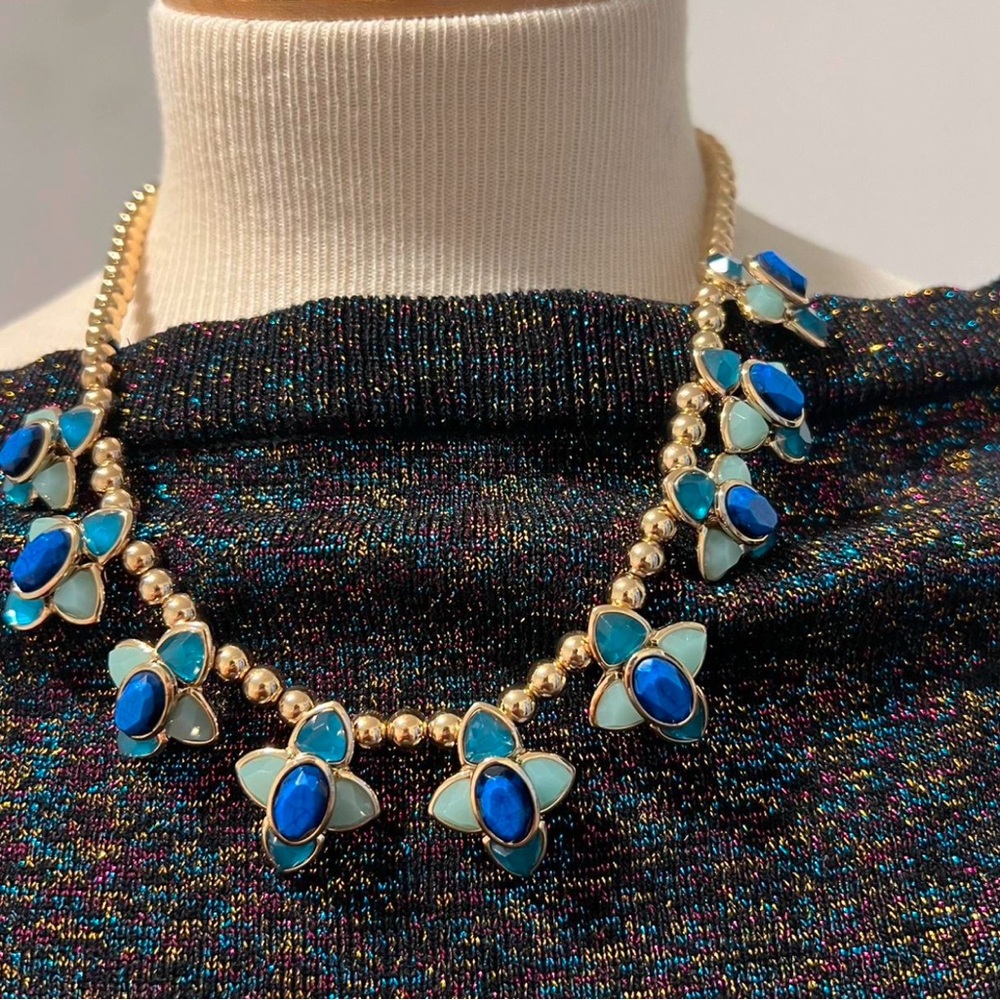 Elegant Blue and Gold Floral Necklace